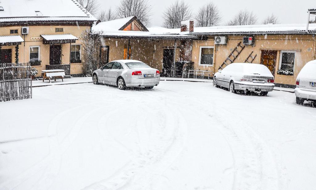Veldzes Nams Hotell Ventspils Exteriör bild